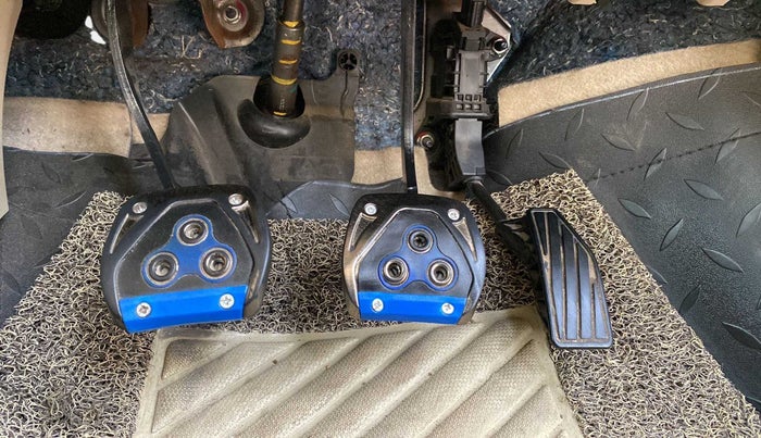 2021 Maruti Ertiga VXI SHVS, Petrol, Manual, 21,878 km, Pedals