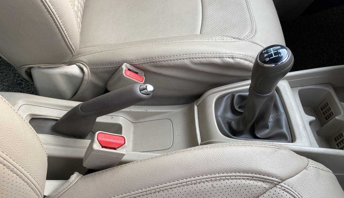 2021 Maruti Ertiga VXI SHVS, Petrol, Manual, 21,878 km, Gear Lever