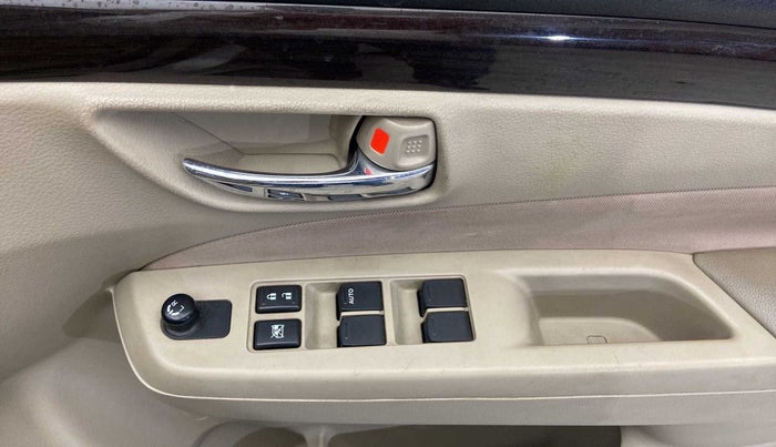 2017 Maruti Ciaz SIGMA 1.4 MT PETROL, Petrol, Manual, 44,091 km, Driver Side Door Panels Control