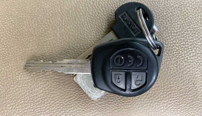 2017 Maruti Ciaz SIGMA 1.4 MT PETROL, Petrol, Manual, 44,091 km, Key Close Up