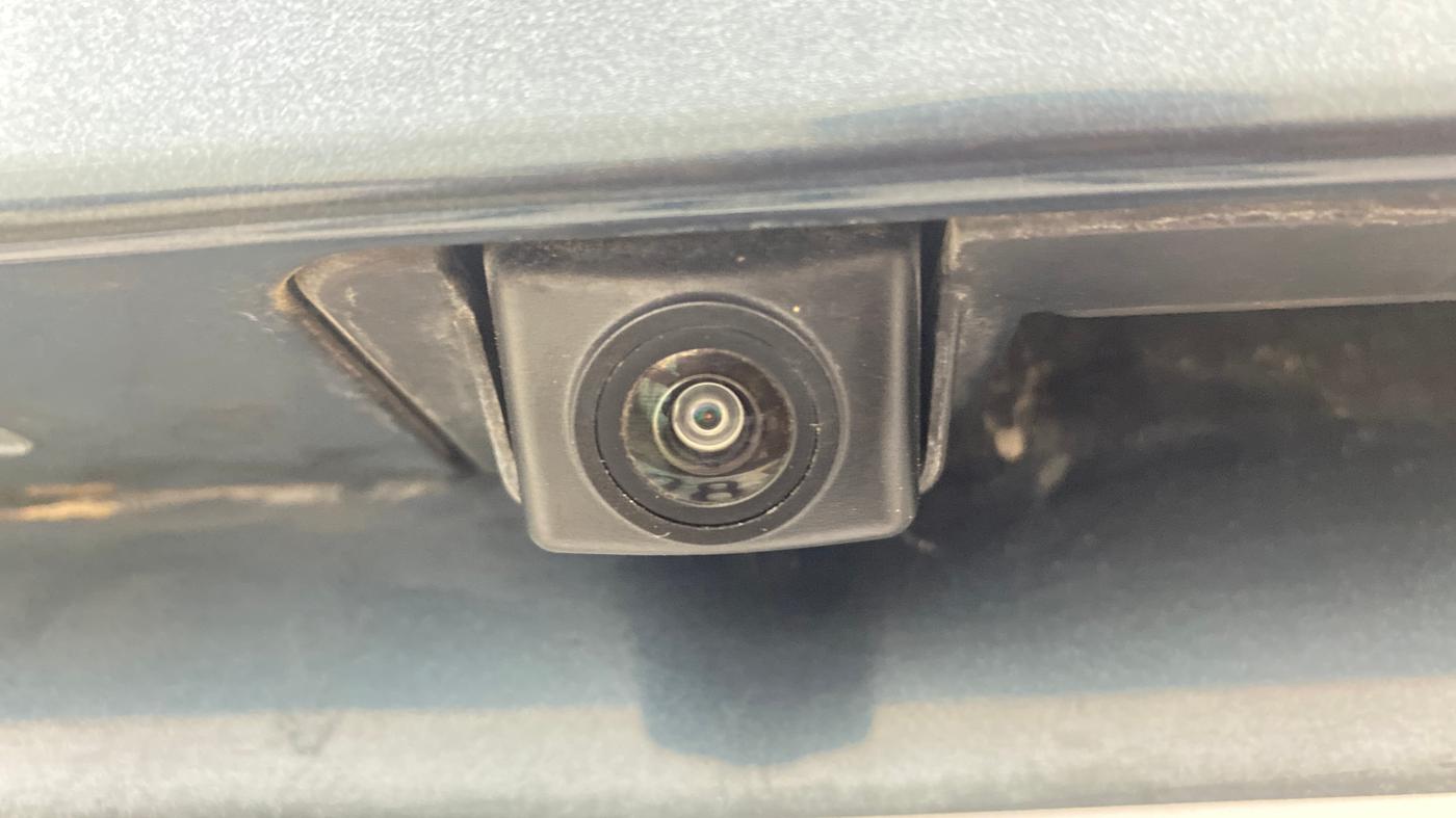 2024 Mahindra XUV300 W8 (O) 1.2 PETROL AMT, Petrol, Automatic, 15,125 km, Parking Camera
