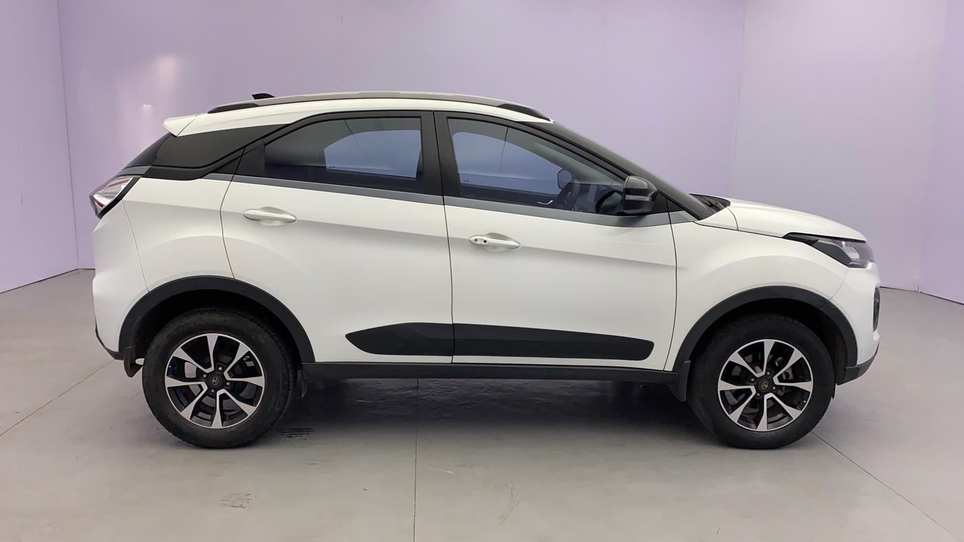 2020 Tata NEXON XZ PLUS PETROL, Petrol, Manual, 52,997 km, Right Side View