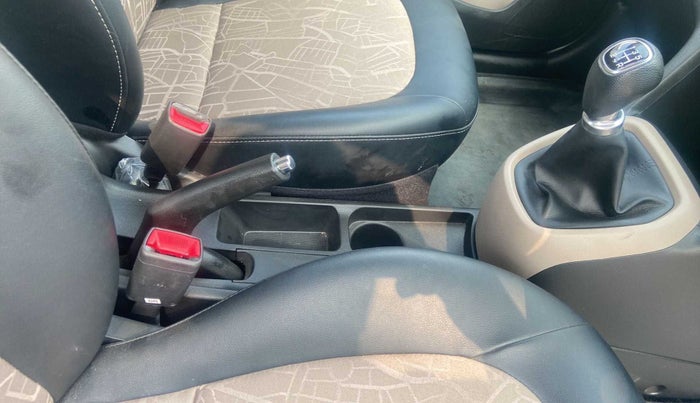 2019 Hyundai Grand i10 SPORTZ 1.2 KAPPA VTVT, Petrol, Manual, 9,578 km, Gear Lever