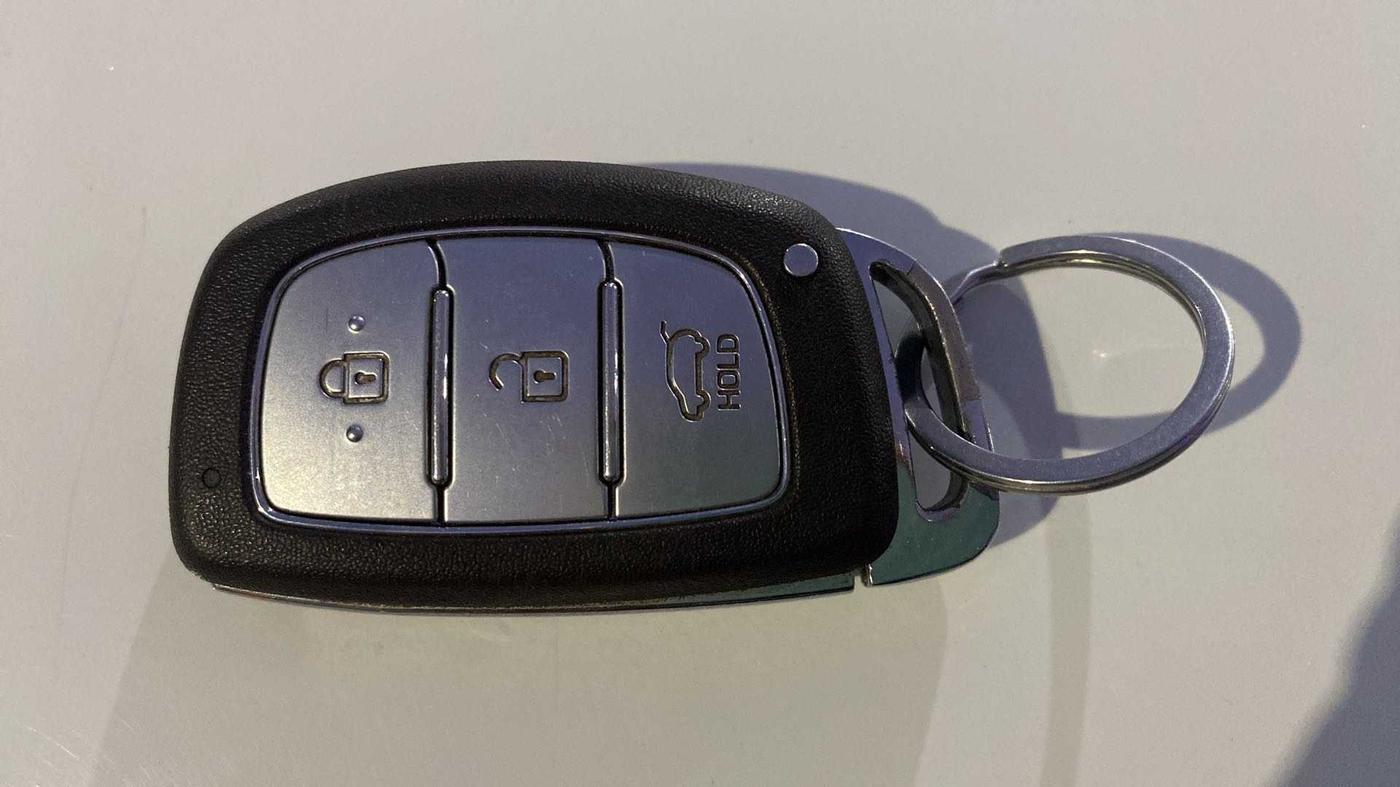 2020 Hyundai Elite i20 ASTA 1.2 (O), Petrol, Manual, 18,284 km, Key Close Up