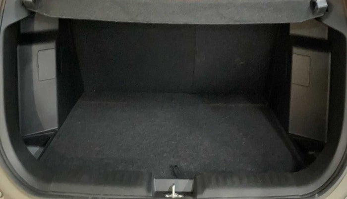2022 Maruti BREZZA ZXI + SMART HYBRID DUAL TONE, Petrol, Manual, 12,191 km, Boot Inside