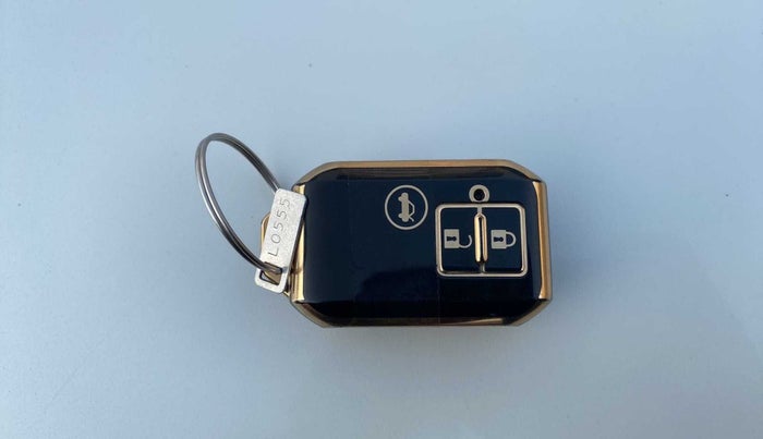 2023 Maruti Dzire ZXI AMT, Petrol, Automatic, 16,970 km, Key Close Up