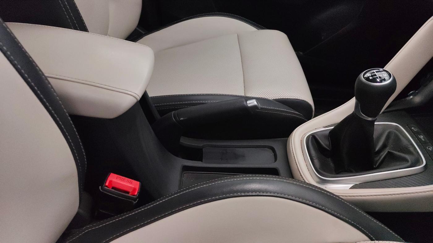 2022 MG ASTOR  SHARP 1.5 MT IVORY , Petrol, Manual, 95,445 km, Gear Lever