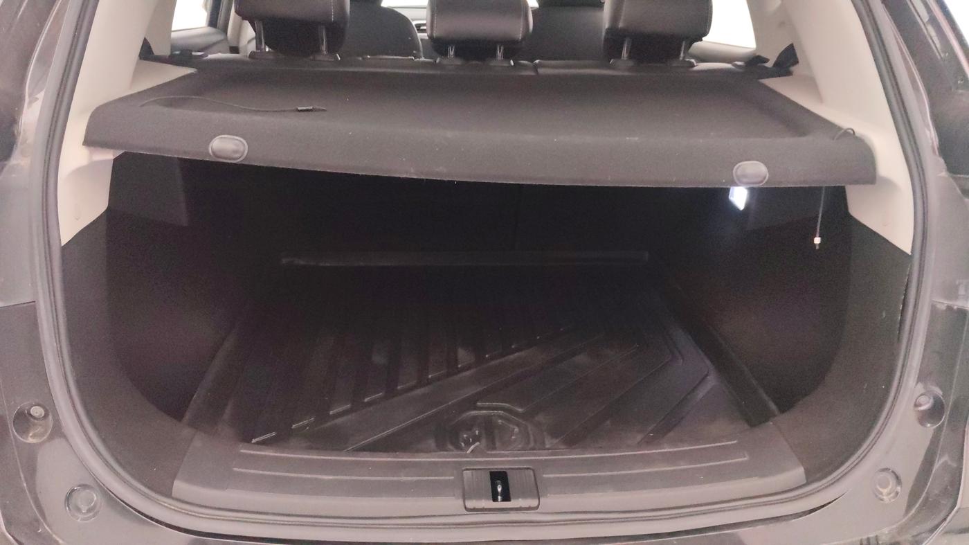 2022 MG ASTOR  SHARP 1.5 MT IVORY , Petrol, Manual, 95,445 km, Boot Inside