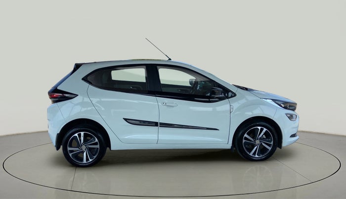 2022 Tata ALTROZ XZ PLUS DIESEL, Diesel, Manual, 19,988 km, Right Side View