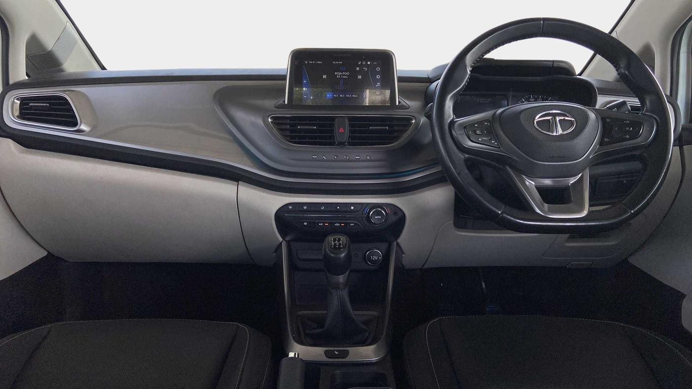 2022 Tata ALTROZ XZ PLUS DIESEL, Diesel, Manual, 19,988 km, Dashboard