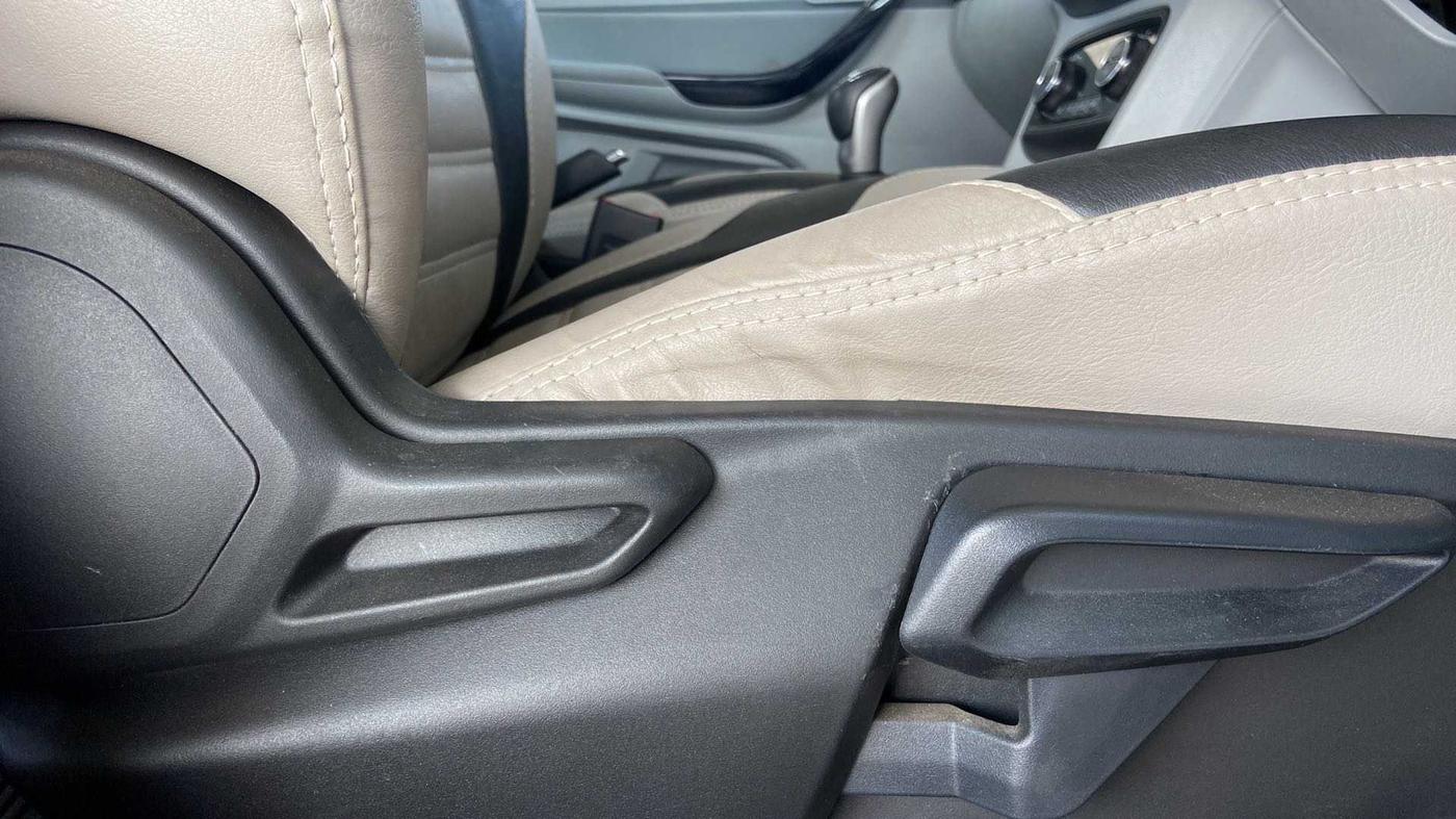 2021 Tata TIGOR XZ PLUS PETROL, Petrol, Manual, 14,713 km, Driver Side Adjustment Panel