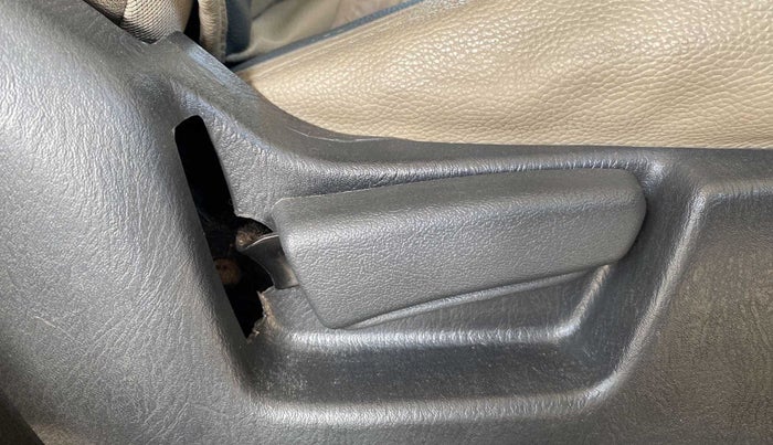 2015 Maruti Alto K10 VXI, Petrol, Manual, 30,508 km, Driver Side Adjustment Panel