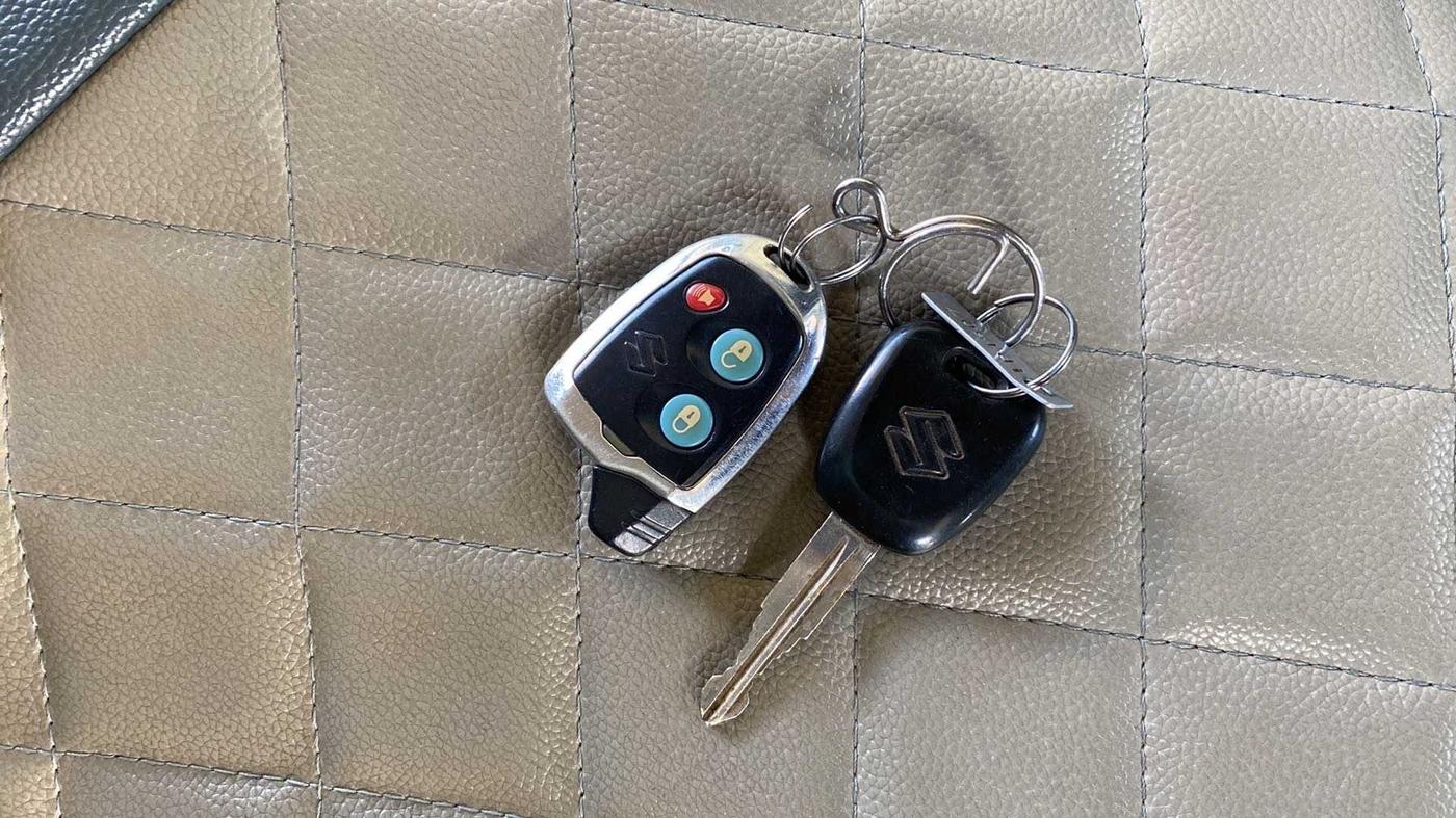 2015 Maruti Alto K10 VXI, Petrol, Manual, 30,508 km, Key Close Up