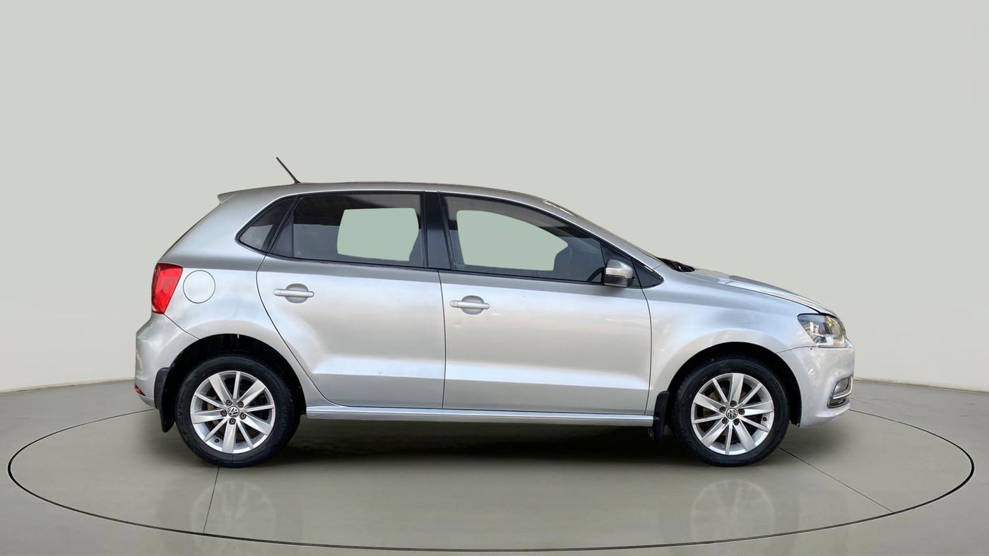 2016 Volkswagen Polo HIGHLINE1.2L, Petrol, Manual, 34,529 km, Right Side View