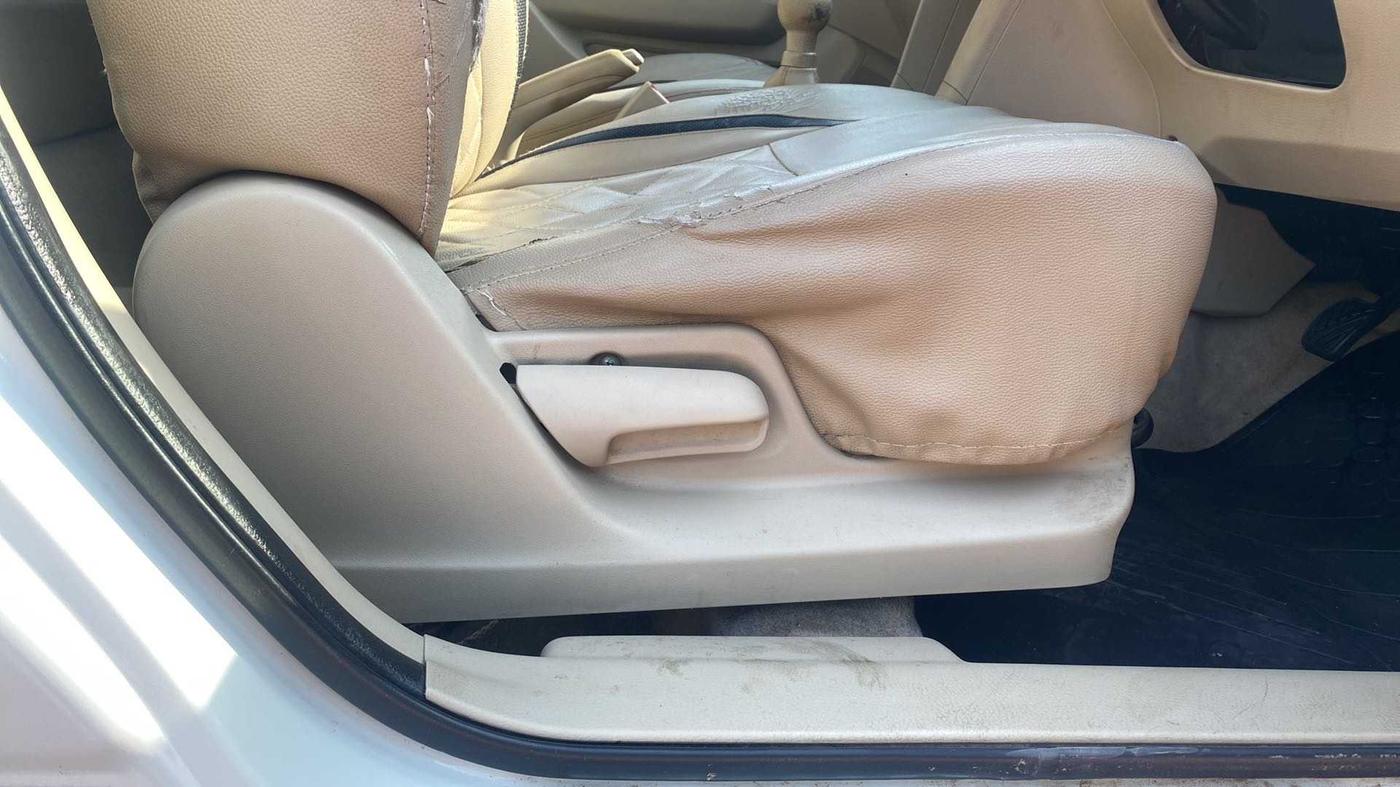 2018 Maruti Swift Dzire TOUR S DIESEL, Diesel, Manual, 77,749 km, Driver Side Adjustment Panel