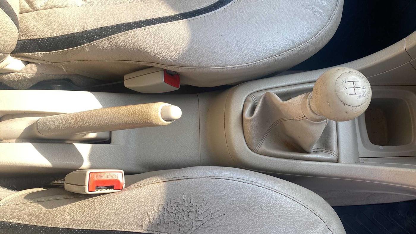 2018 Maruti Swift Dzire TOUR S DIESEL, Diesel, Manual, 77,749 km, Gear Lever