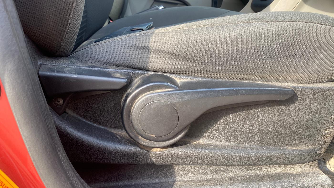2018 Tata Tiago XZA PETROL, Petrol, Automatic, 66,721 km, Driver Side Adjustment Panel