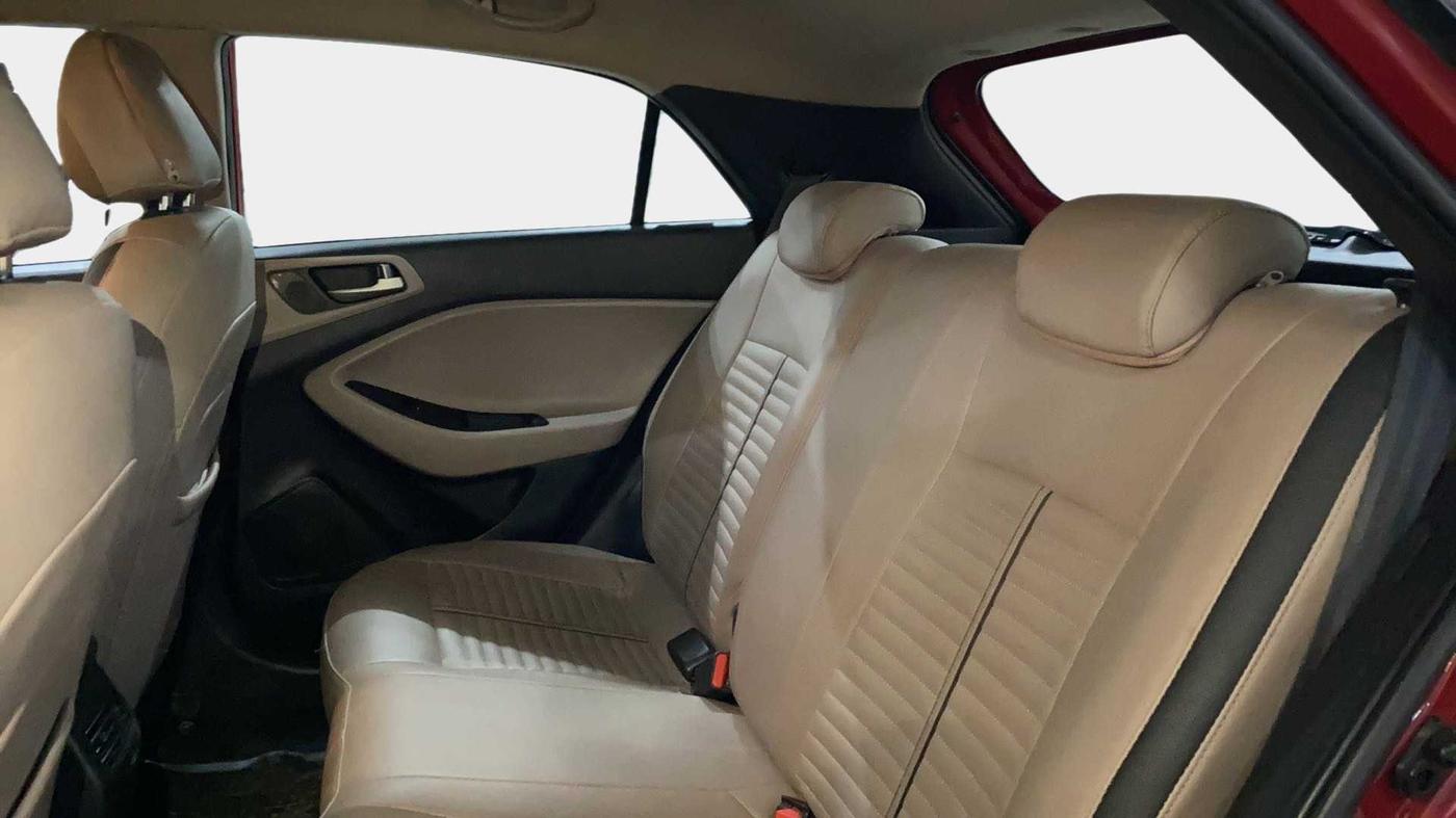 2015 Hyundai Elite i20 ASTA 1.2, Petrol, Manual, 46,691 km, Right Side Rear Door Cabin