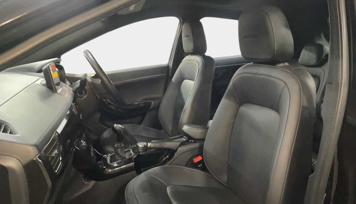 2022 Tata NEXON XZ PLUS (PREMIUM) DARK EDITION PETROL, Petrol, Manual, 27,079 km, Right Side Front Door Cabin