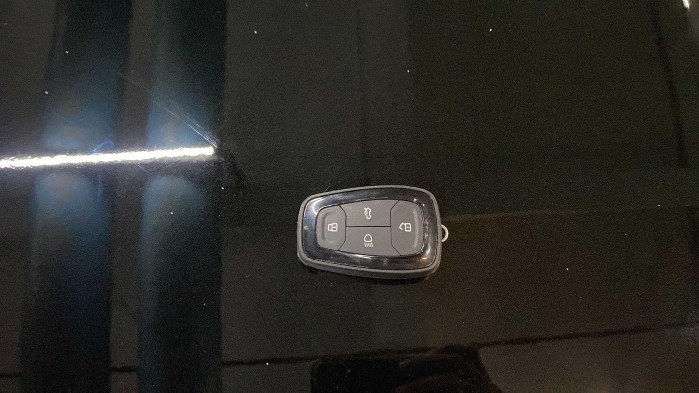 2022 Tata NEXON XZ PLUS (PREMIUM) DARK EDITION PETROL, Petrol, Manual, 27,079 km, Key Close Up