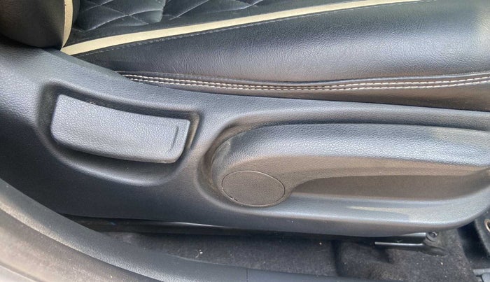 2018 Hyundai Verna 1.6 VTVT SX, Petrol, Manual, 28,369 km, Driver Side Adjustment Panel