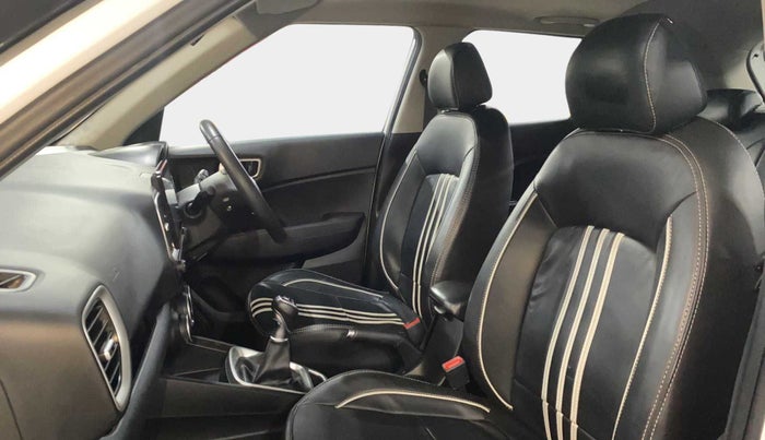 2022 Hyundai VENUE SX 1.0 TURBO, Petrol, Manual, 28,287 km, Right Side Front Door Cabin