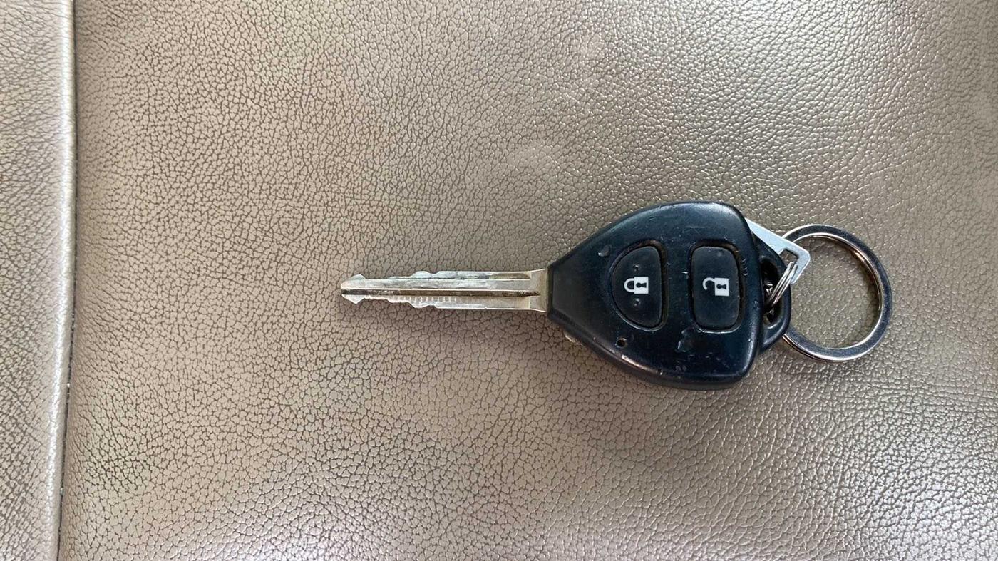 2013 Toyota Fortuner 3.0 4X2 AT, Diesel, Automatic, 1,14,691 km, Key Close Up