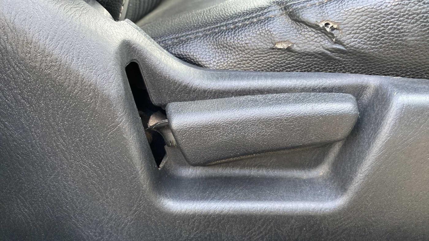 2020 Maruti Alto VXI, Petrol, Manual, 46,495 km, Driver Side Adjustment Panel