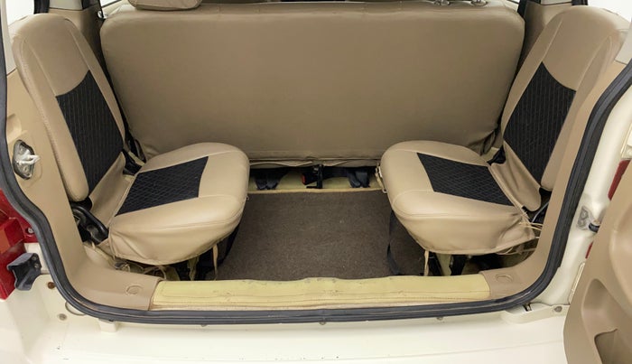 2017 Mahindra TUV300 T6, Diesel, Manual, 45,051 km, Third Seat Row ( optional )