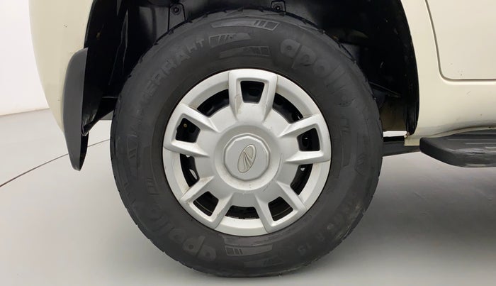 2017 Mahindra TUV300 T6, Diesel, Manual, 45,051 km, Right Rear Wheel