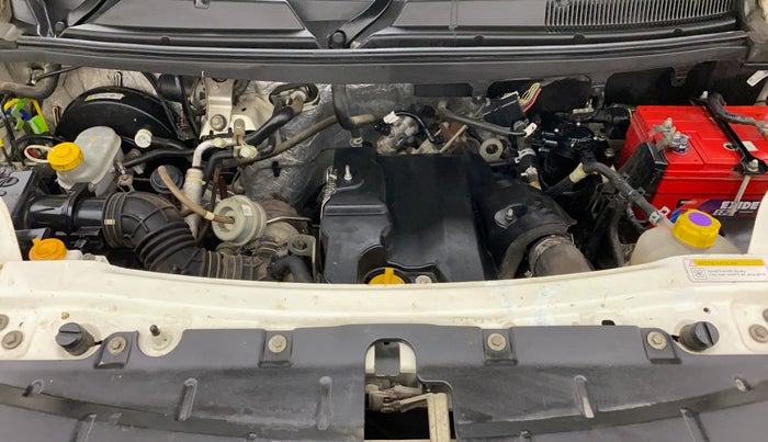 2017 Mahindra TUV300 T6, Diesel, Manual, 45,051 km, Open Bonet