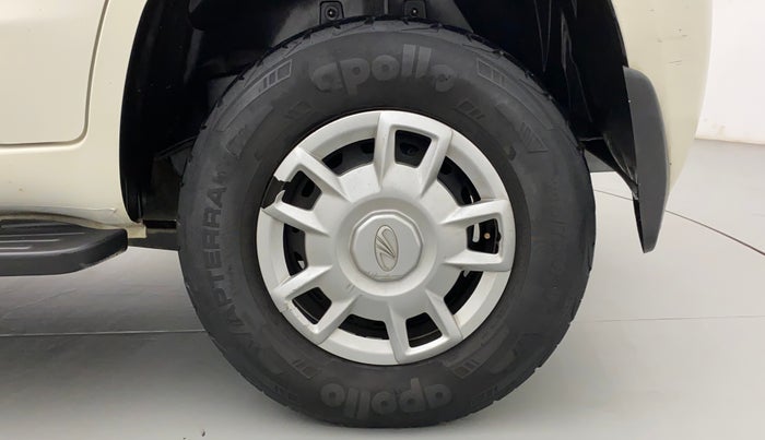 2017 Mahindra TUV300 T6, Diesel, Manual, 45,051 km, Left Rear Wheel