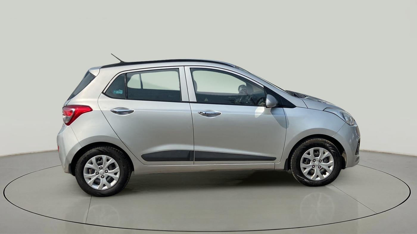 2014 Hyundai Grand i10 SPORTZ 1.2 KAPPA VTVT, Petrol, Manual, 77,393 km, Right Side View
