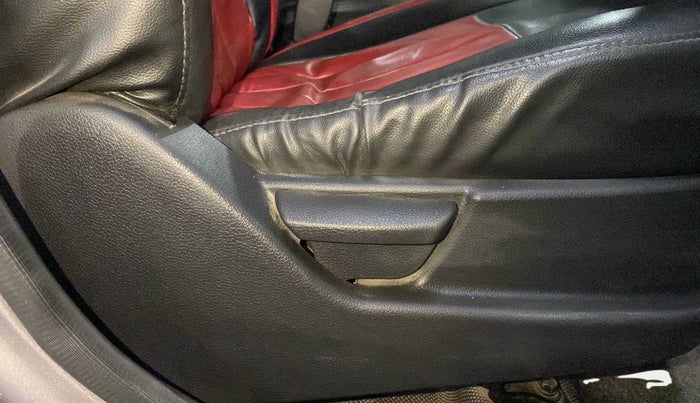 2013 Hyundai Eon ERA +, Petrol, Manual, 34,511 km, Driver Side Adjustment Panel