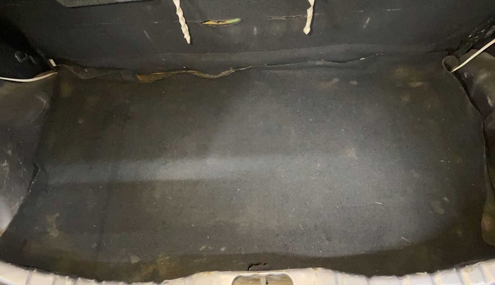 2013 Hyundai Eon ERA +, Petrol, Manual, 34,511 km, Boot Inside