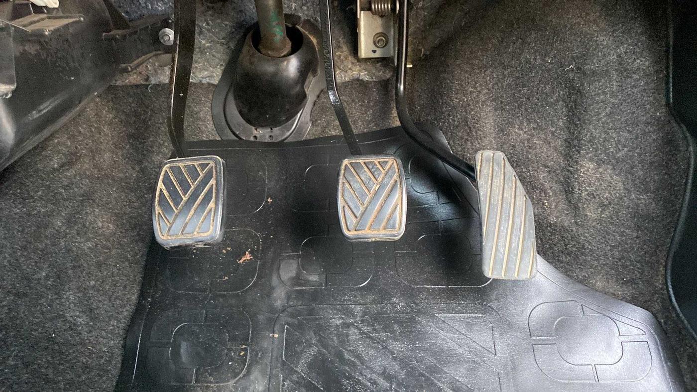 2014 Maruti Wagon R 1.0 VXI, Petrol, Manual, 34,408 km, Pedals