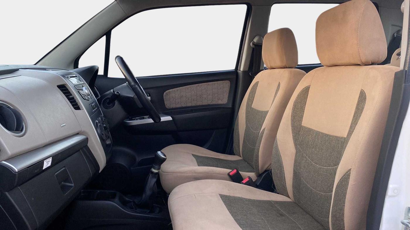 2015 Maruti Wagon R 1.0 VXI, Petrol, Manual, 84,211 km, Right Side Front Door Cabin