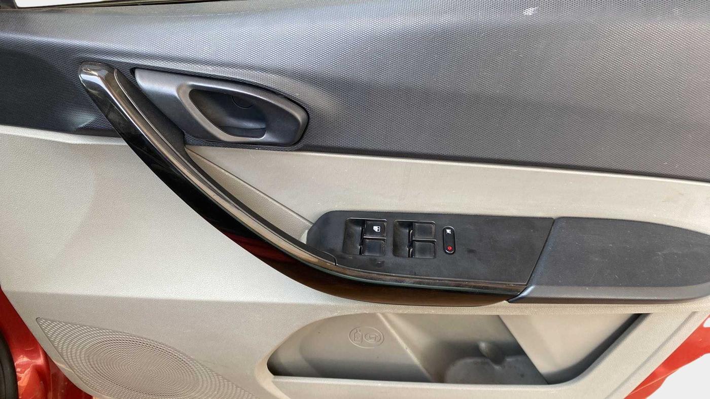 2019 Tata Tiago XT DIESEL, Diesel, Manual, 64,081 km, Driver Side Door Panels Control