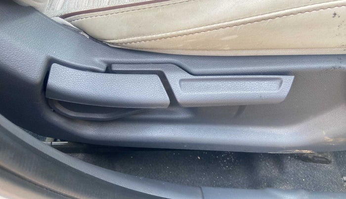 2020 Hyundai AURA SX PLUS 1.2 AMT, Petrol, Automatic, 12,465 km, Driver Side Adjustment Panel