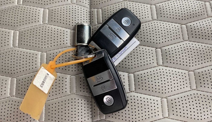 2021 KIA SELTOS HTX 1.5 PETROL, Petrol, Manual, 20,109 km, Key Close Up