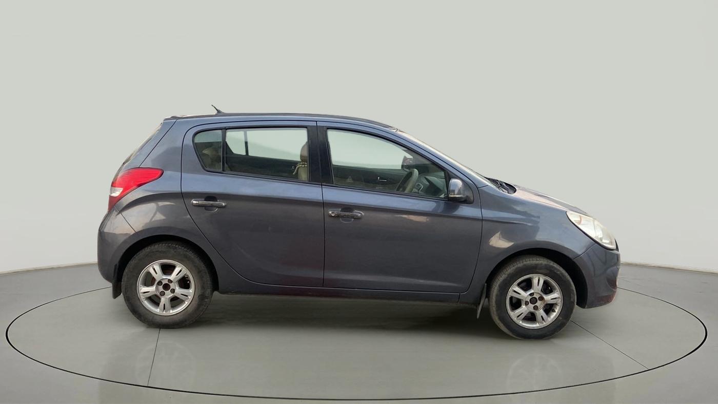 2011 Hyundai i20 ASTA 1.2, Petrol, Manual, 1,16,998 km, Right Side View