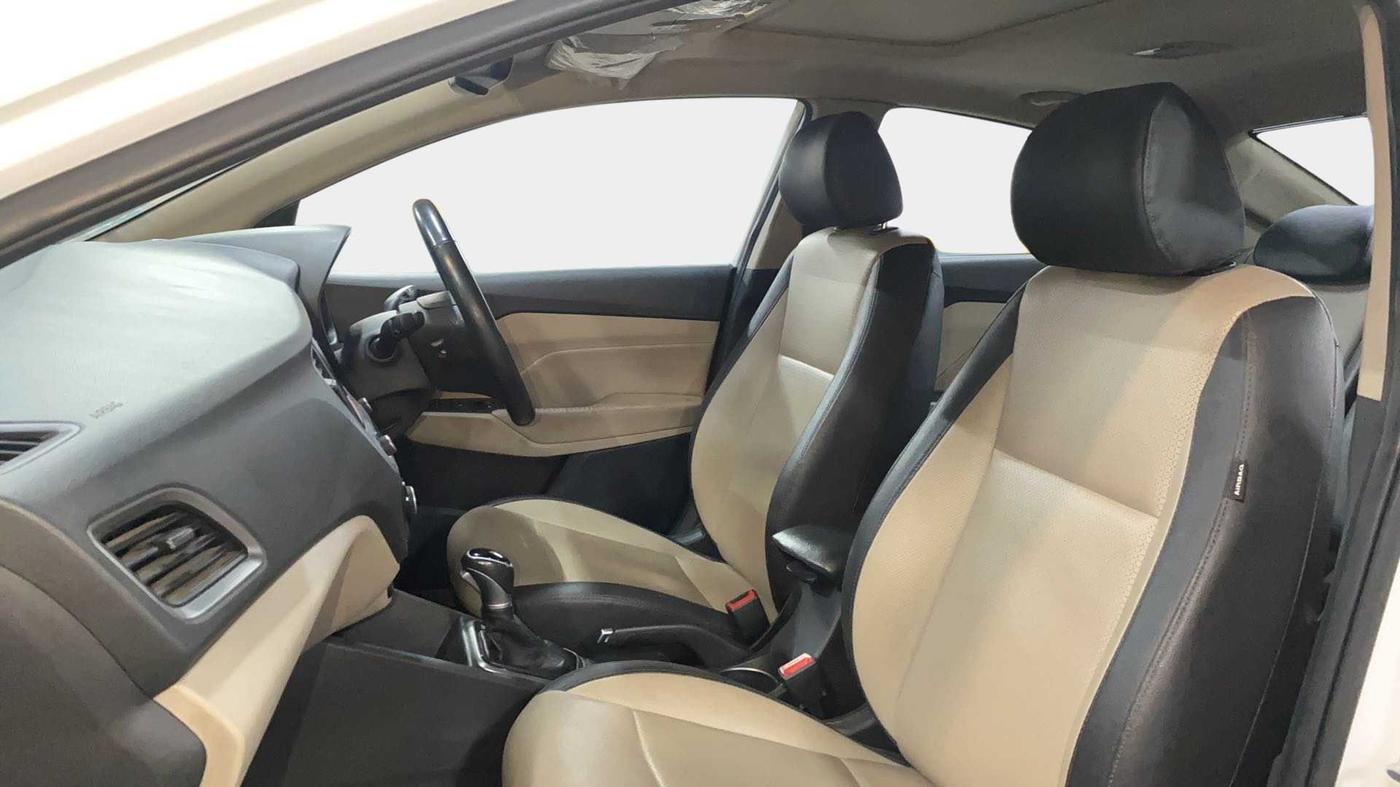 2020 Hyundai Verna 1.6 CRDI SX (O) AT, Diesel, Automatic, 55,299 km, Right Side Front Door Cabin