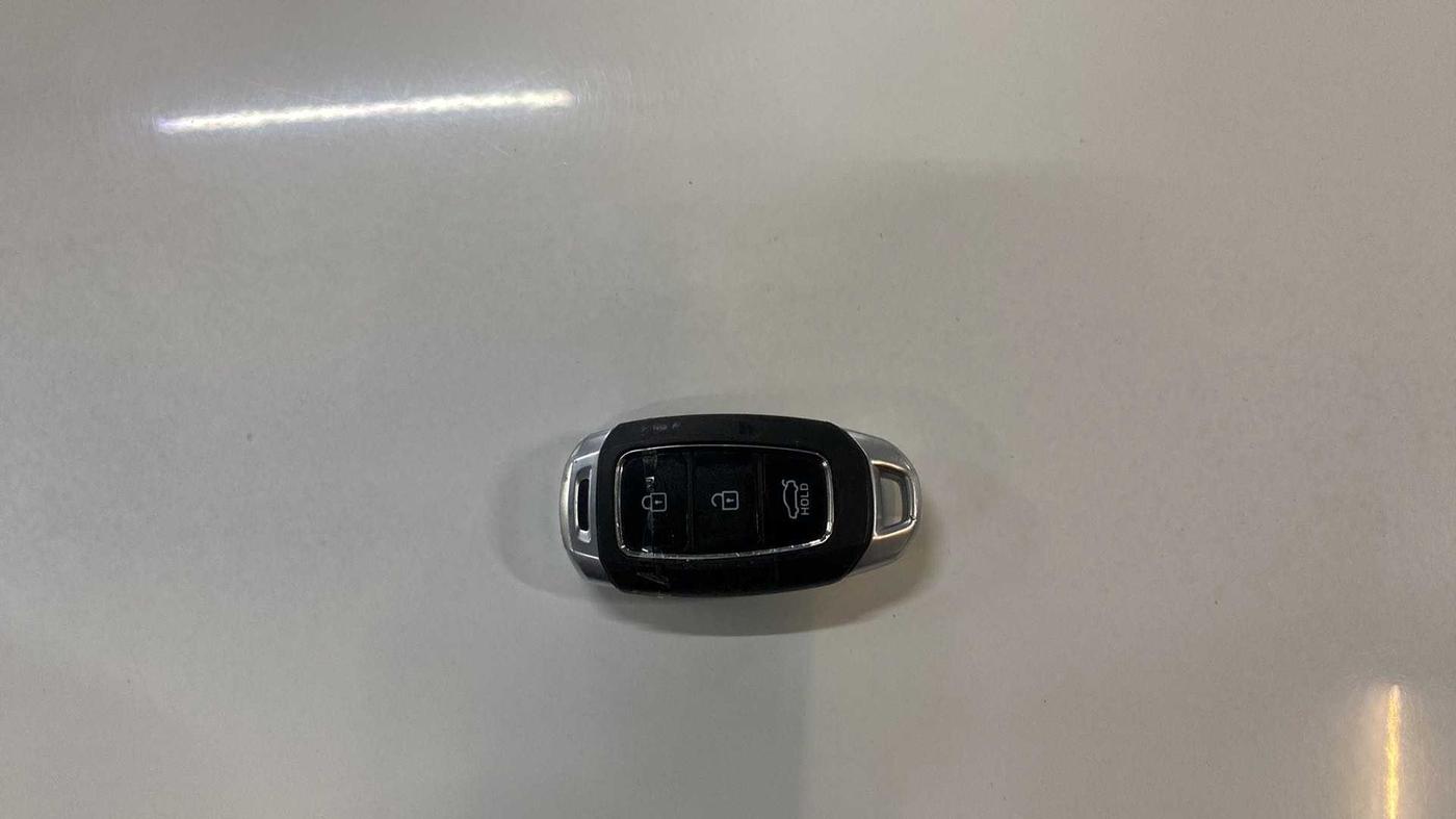 2020 Hyundai Verna 1.6 CRDI SX (O) AT, Diesel, Automatic, 55,299 km, Key Close Up