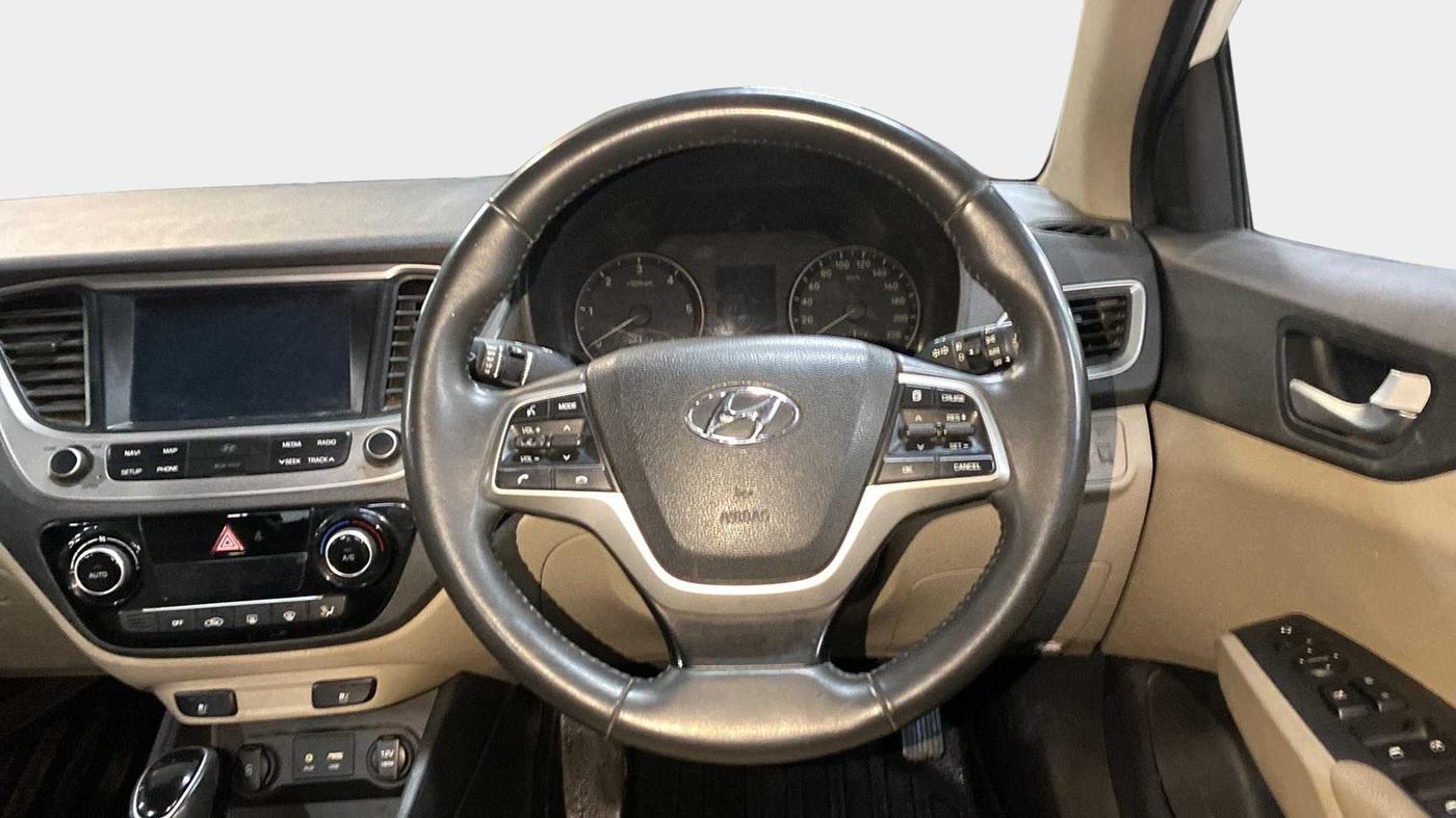 2020 Hyundai Verna 1.6 CRDI SX (O) AT, Diesel, Automatic, 55,299 km, Steering Wheel Close Up