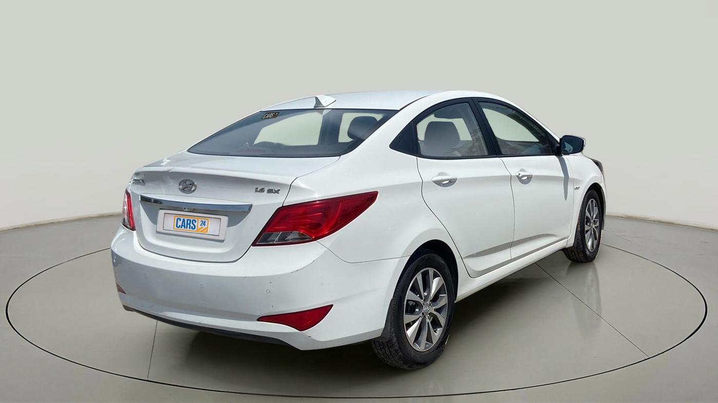2017 Hyundai Verna 1.6 VTVT SX, Petrol, Manual, 46,589 km, Right Back Diagonal