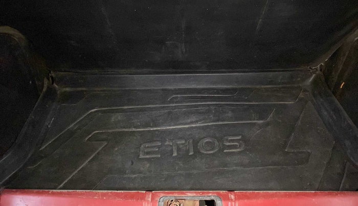 2013 Toyota Etios Liva GD, Diesel, Manual, 46,149 km, Boot Inside