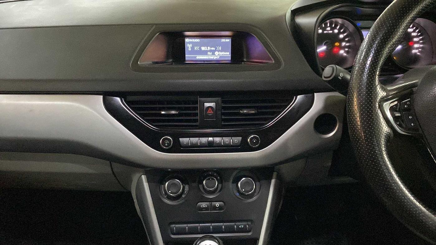 2018 Tata NEXON XM PETROL, Petrol, Manual, 73,801 km, Air Conditioner