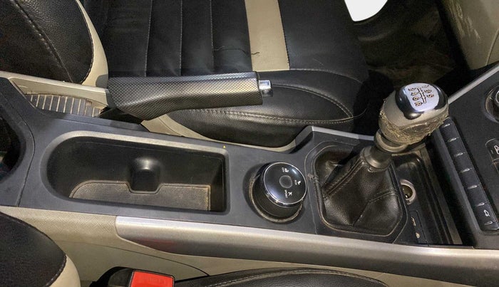 2018 Tata NEXON XM PETROL, Petrol, Manual, 73,801 km, Gear Lever