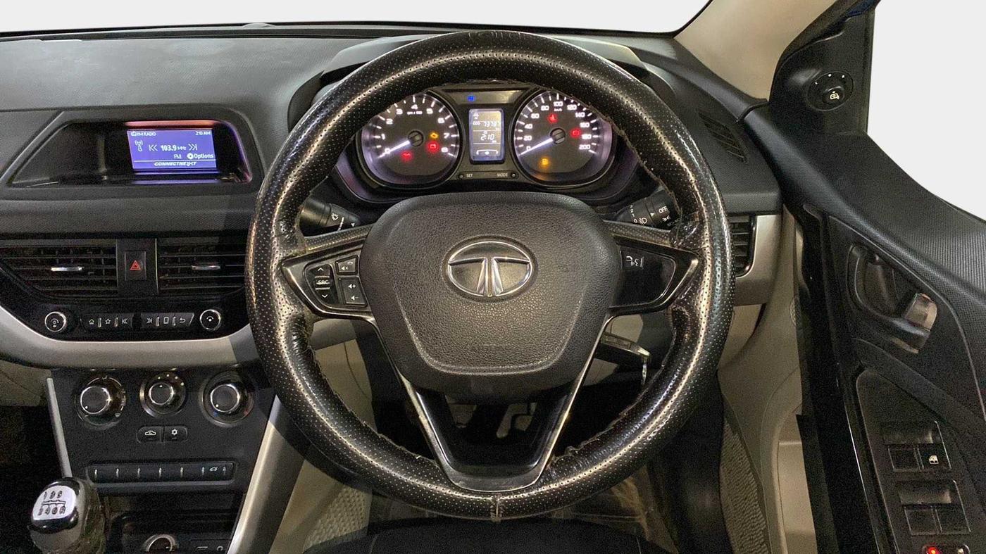2018 Tata NEXON XM PETROL, Petrol, Manual, 73,801 km, Steering Wheel Close Up