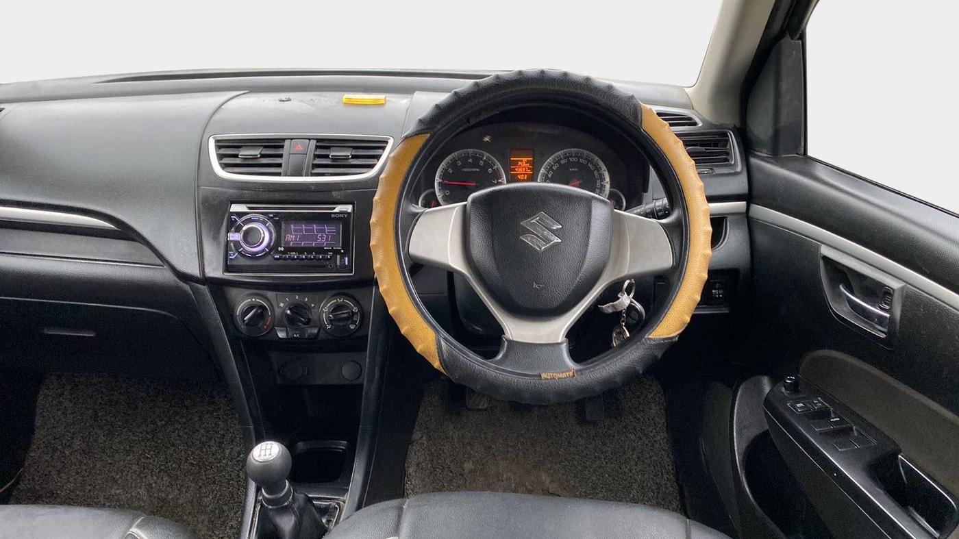 2014 Maruti Swift VXI, Petrol, Manual, 43,694 km, Steering Wheel Close Up